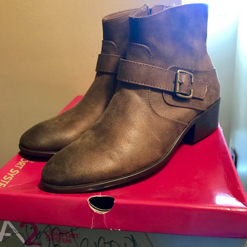 Aeosoles Brown Ankle Boots